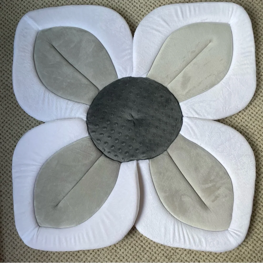 NWOT Blooming Baby Gray and White Floral Bath Cushion